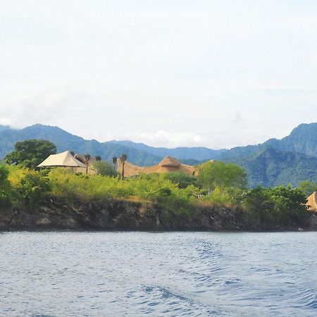 Menjangan Dynasty Resort Pemuteran Esterno foto